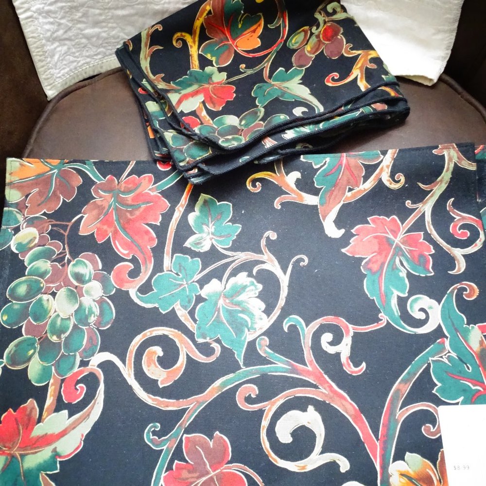 The Perfect Setting Oblong Placemat & Napkin Set